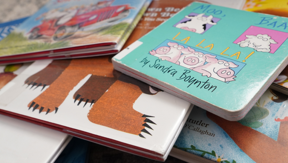 15 Best Rhyming Books for Babies (Ages 0-1) - Two Mama Bears