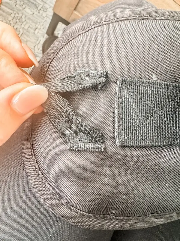 tushbaby look at the strap quality issue